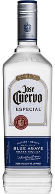 Ein hochwertiger Tequila in einer transparenten Flasche, die die Aufschrift 'Jose Cuervo Especial' und das Jahr 1795 trägt.