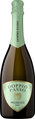 Eine elegante Flasche Doppio Passo Prosecco mit grünem Etikett und goldenen Akzenten, ideal für festliche Anlässe.