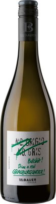 Eine Flasche Grauburgunder mit einem auffälligen Etikett, das den Text 'Drink a real Grauburgunder!' zeigt.