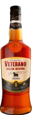 Eine Flasche Veterano Solera Reserva Brandy, die in einem eleganten Design mit goldenen und schwarzen Akzenten präsentiert wird.