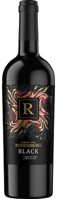 Die Flasche Roodeberg Black präsentiert sich mit einem auffälligen, geschwungenen Design in Schwarz, Rot und Gold, das sofort ins Auge fällt.
