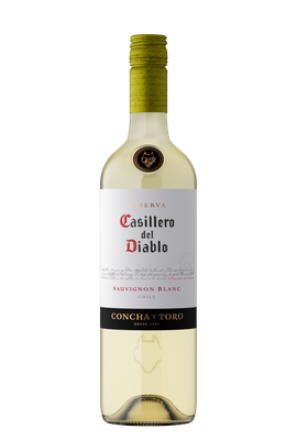 Die Flasche zeigt den berühmten Casillero del Diablo Sauvignon Blanc, bekannt für seinen frischen Geschmack und die ansprechende Präsentation.