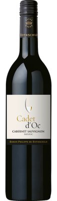Ein hochwertiger Cabernet Sauvignon in einer dunklen Flasche, die mit einem goldenen Schriftzug und einem Weinglas-Symbol verziert ist.