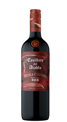 Eine Flasche Casillero del Diablo Wein mit auffälligem rotem Etikett und künstlerischen Spritzern, die die Marke betonen.