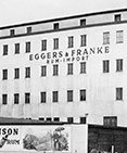 Historisches Gebäude der Firma Eggers & Franke in Schwarz-Weiß