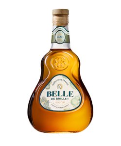 Eine elegante Flasche des Belle de Brillet Likörs, die in Form einer Gitarre gestaltet ist, mit einem Holzverschluss.