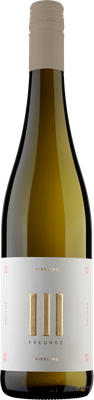 Eine elegante Flasche Riesling mit einem minimalistischen Etikett, das goldene und rote Schriftzüge zeigt.