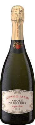 Die elegante Flasche Doppio Passo Prosecco zeigt ein kunstvolles Etikett und ist von Wassertropfen umgeben, die Frische symbolisieren.