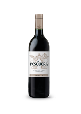 Eine elegante Flasche Tinto Pesquera mit einem klaren, modernen Design und einem auffälligen Etikett, das die Herkunft betont.