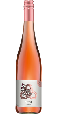 Ein stilvolles Bild einer Roséweinflasche, die in einem sanften Licht erstrahlt, mit einem kreativen Etikett und dem Namen 'Pinot Noir'.