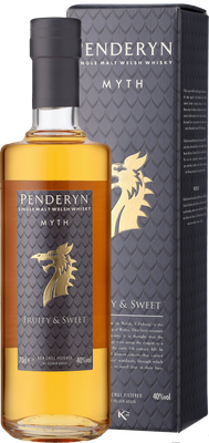 Flasche Penderyn Myth mit schwarzem Etikett und Flaschenkopf, daneben die schwarz-gold verzierte Verpackung